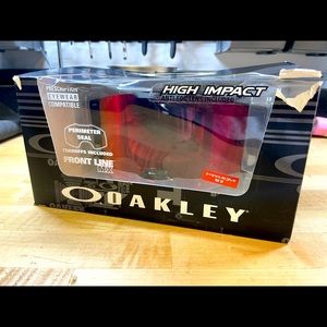 Oakley Frontline MX - EP Blackout W/Prizm torch lenses.